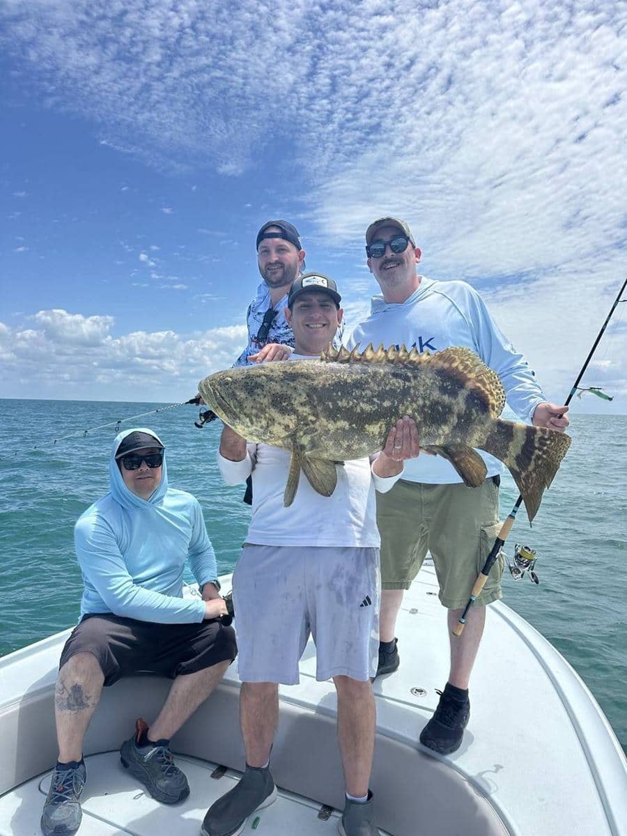 4 Hour Fishing & Shelling Combo, shelling on Marco Island with Shotime Charters (photo 3)
