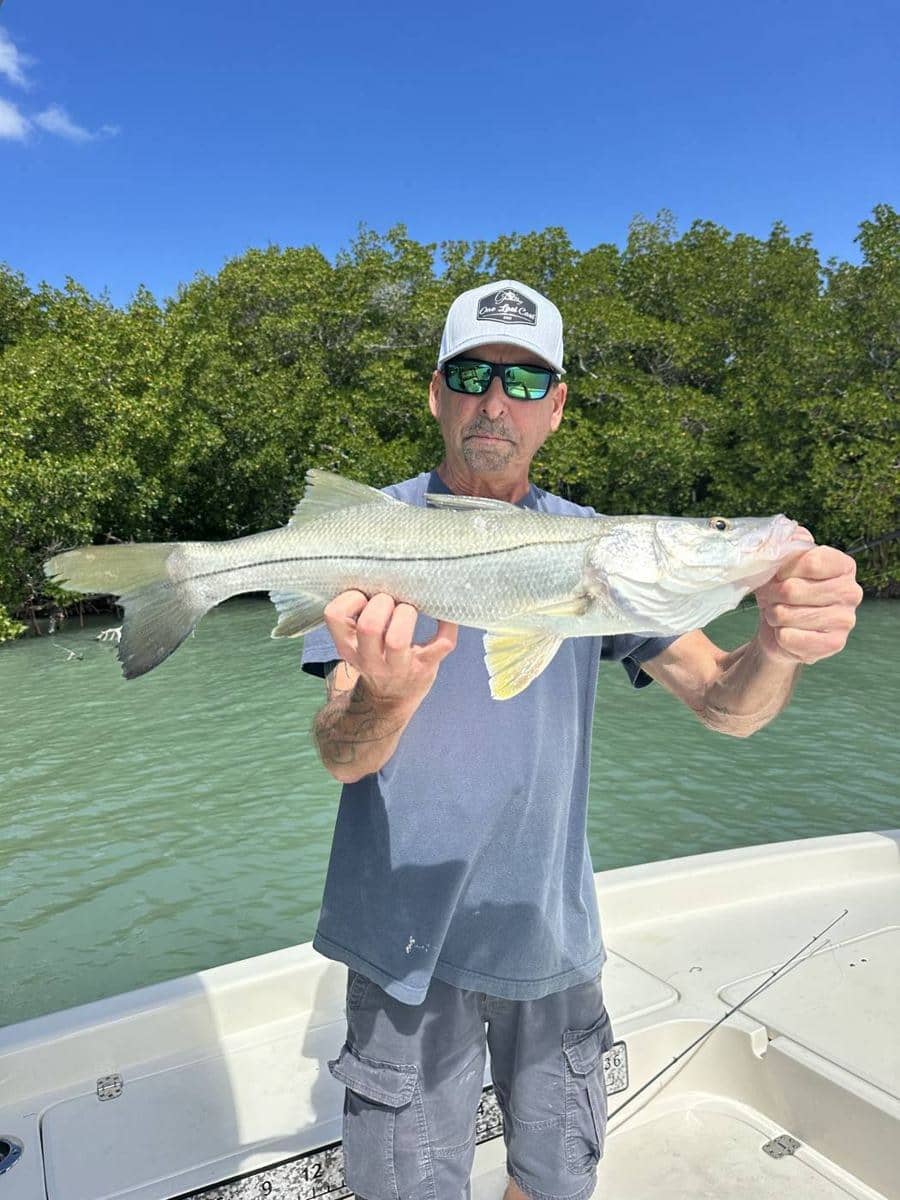 Ten Thousand Islands Inshore Fishing, fishing on Marco Island with Shotime Charters (photo 2)